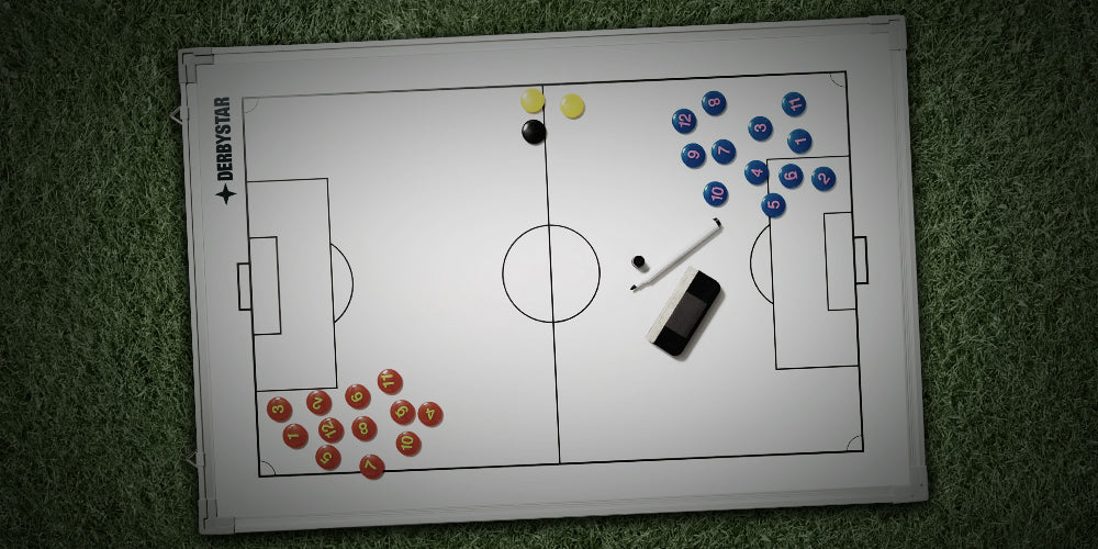 Mehr als 140 Teilnehmer beim 5. DERBYSTAR Fußballtrainer-Kongress