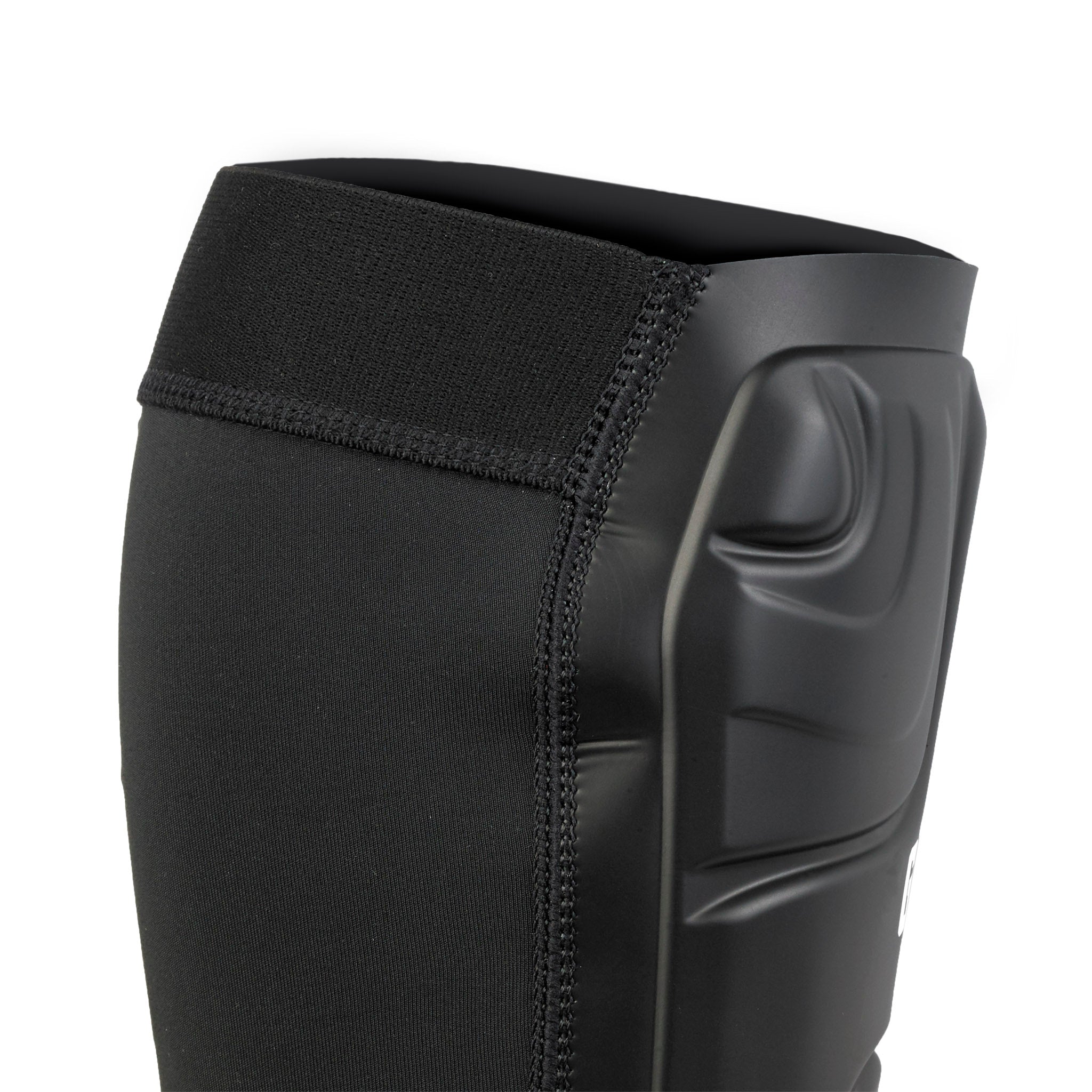 G-Form Youth Volt #farbe_schwarz