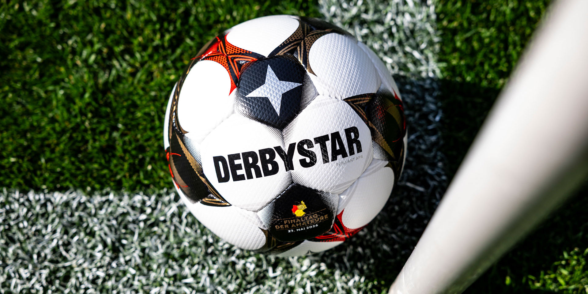 INDIVIDUELLES BALLDESIGN FÜR DEN ELFTEN FINALTAG DER AMATEURE